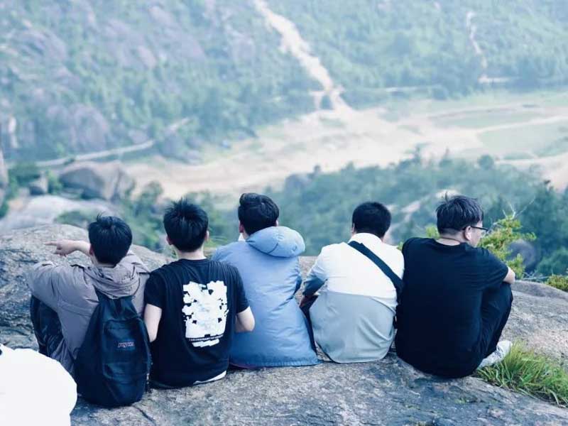 Wenzhou Nova Electronics Team Building: Scaling New Heights of Unity at Tianluobei Peak